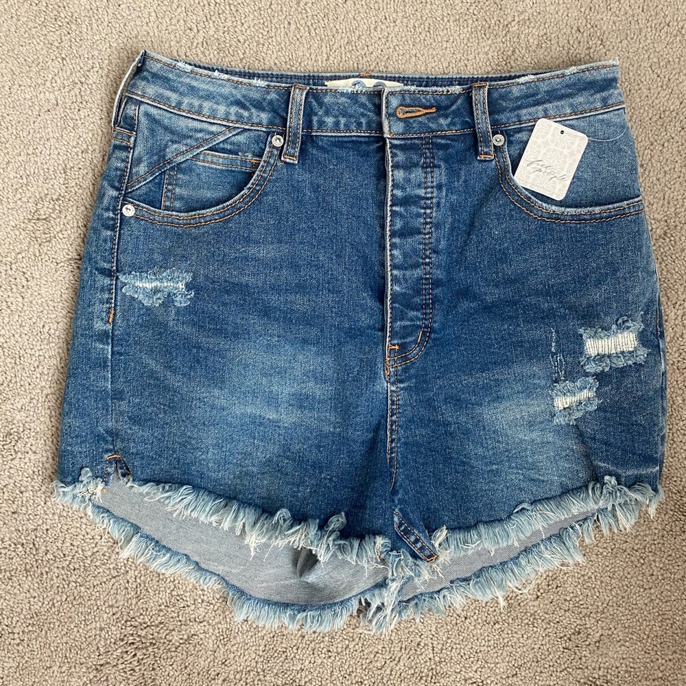 Free People NWT Denim Shorts. Size 30.